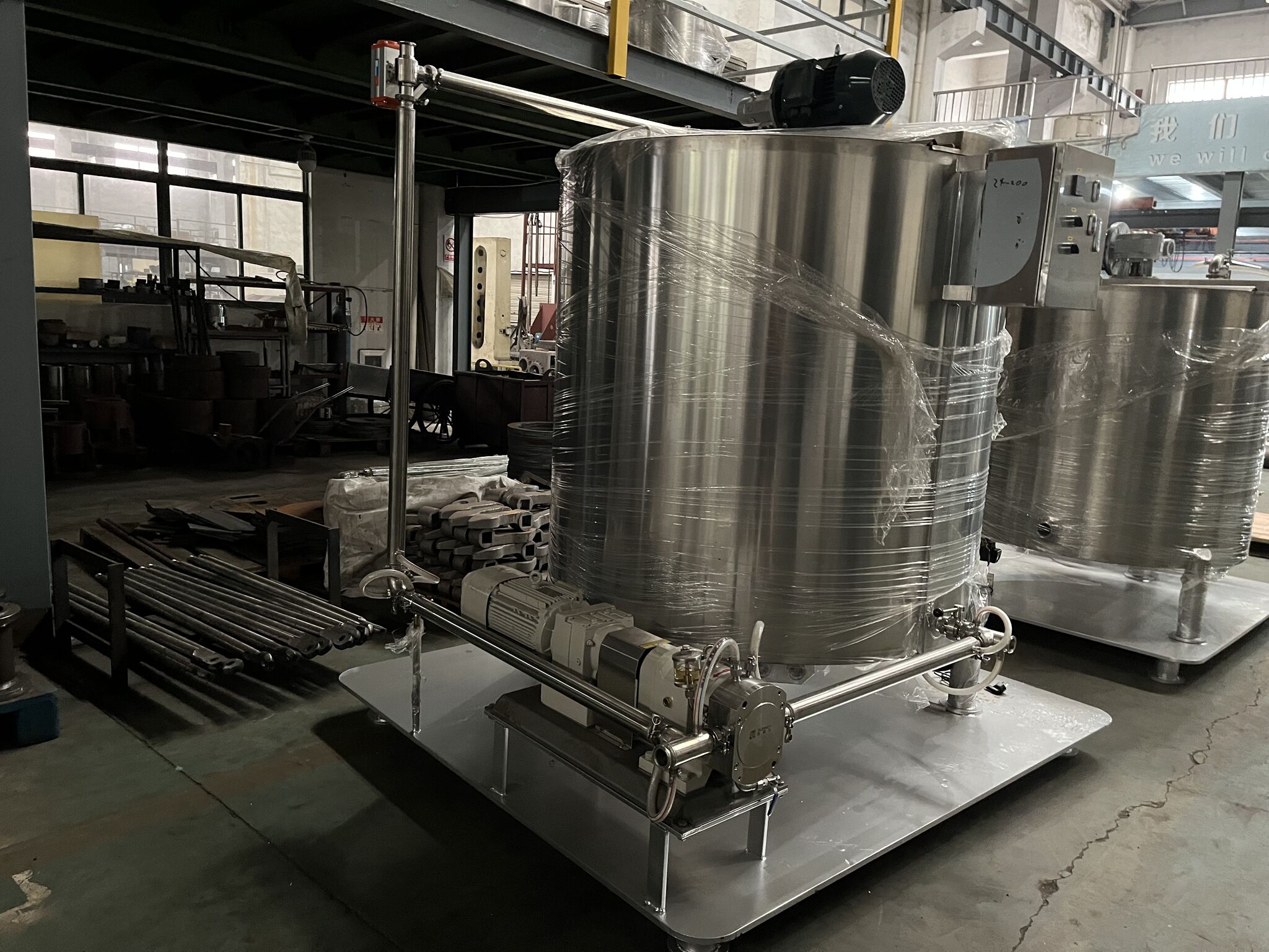 Customized Chocolate Storage Tank with chocolate pump and pipes